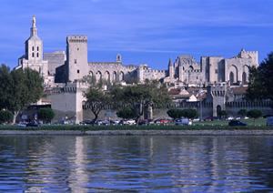 熊本八代市のビジネスホテル「東横INN新八代駅前」：快適な滞在と便利なアクセスを提供